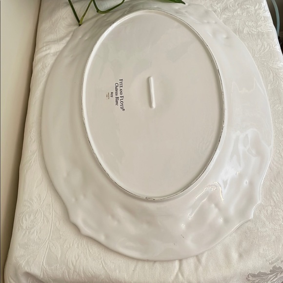 New Fitz and Floyd in original box Chateau Blanc large platter in white - Picture 13 of 13